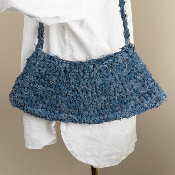 Upcycled denim crochet bag - Picture 2 of 6